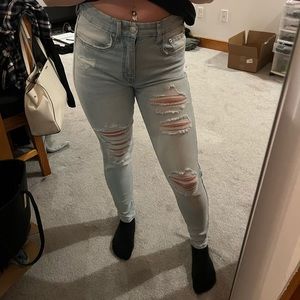 Aeropostale high rise skinny jeans. Light wash